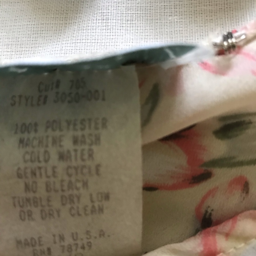 Wet seal , long skirt,size 7-8, multicolor floral - Picture 15 of 15